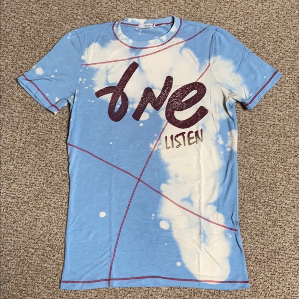Division e - Vintage T-Shirt Size Small